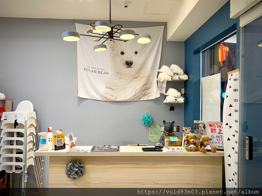 新竹美食。吃 | 熊大爺愛吃鍋‧迴轉火鍋 | 新竹竹北火鍋吃到飽。熊量新鮮食材自己選。無限量肉類吃到飽任你吃。火鍋控趕緊手刀吃起來 (已歇業)