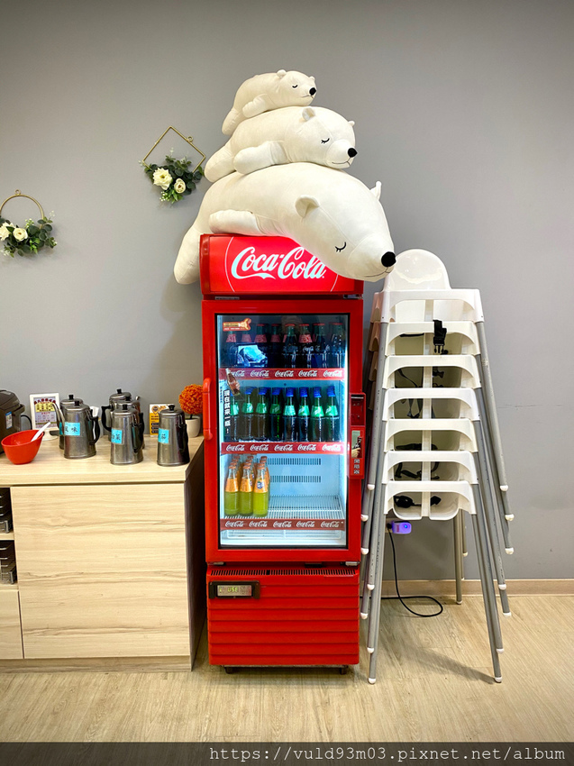 新竹美食。吃 | 熊大爺愛吃鍋‧迴轉火鍋 | 新竹竹北火鍋吃到飽。熊量新鮮食材自己選。無限量肉類吃到飽任你吃。火鍋控趕緊手刀吃起來 (已歇業)