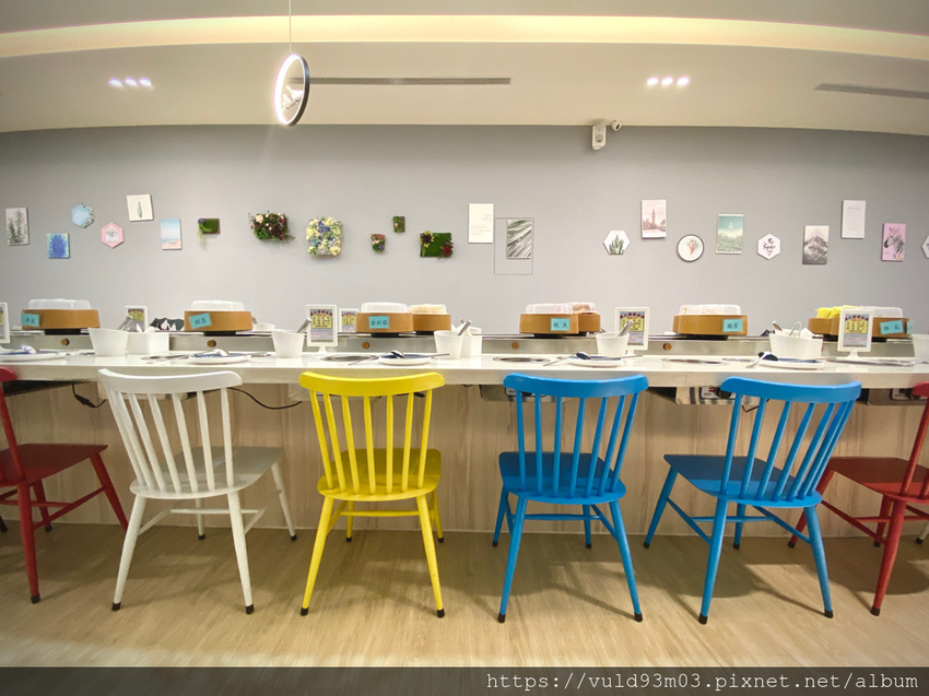 新竹美食。吃 | 熊大爺愛吃鍋‧迴轉火鍋 | 新竹竹北火鍋吃到飽。熊量新鮮食材自己選。無限量肉類吃到飽任你吃。火鍋控趕緊手刀吃起來 (已歇業)