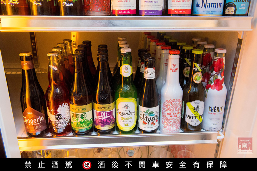 【台南美食】比臉大的海鮮燉飯讓你吃飽飽｜義式結合台式餐酒館料理｜經典台啤燉雞｜度小月海鮮義大利麵｜紹興雞翅｜生日訂位還送壽星禮~~沃野18 - 南人幫