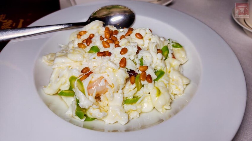 【臺南美食】“復刻老粵菜”經典再現，香港籍袁東海主廚重新演繹幾近失傳的廣東老菜，美極龍穿鳳翼、吊片蒸手剁肉餅、白雪藏龍等，每道160元起~彩豐樓粵式餐廳  - 南人幫