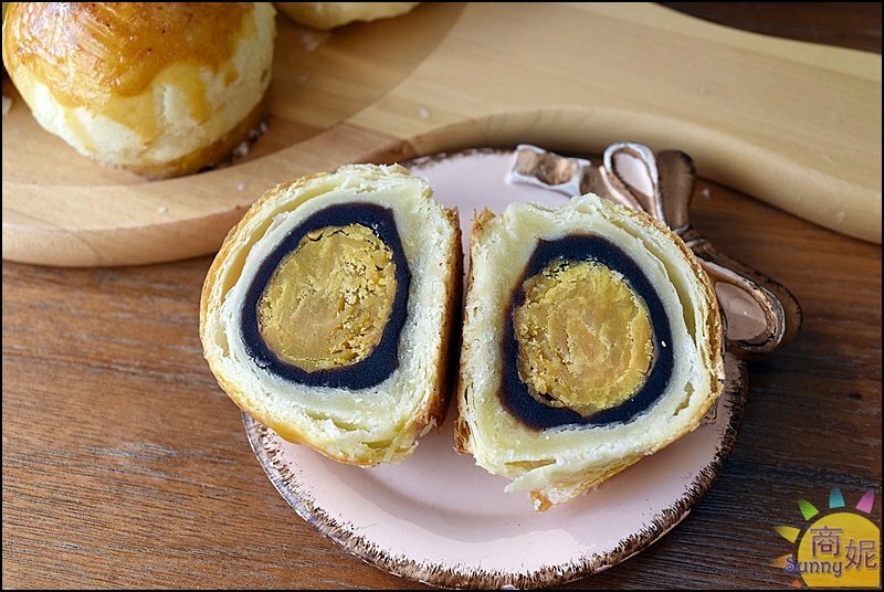 牛胖手作。超實惠!金玥中秋禮盒一盒三享受漂亮好吃價位親民.要送禮的話趕快預約-商妮吃喝遊樂