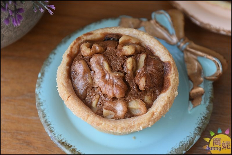 牛胖手作。超實惠!金玥中秋禮盒一盒三享受漂亮好吃價位親民.要送禮的話趕快預約-商妮吃喝遊樂