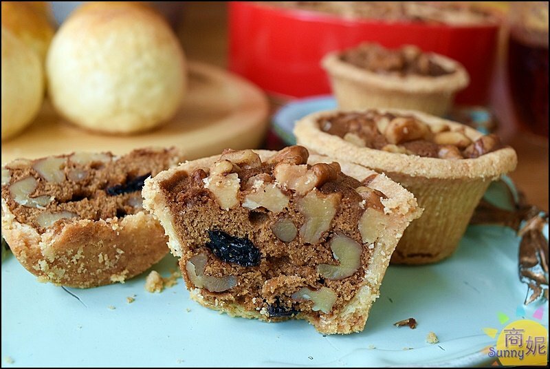 牛胖手作。超實惠!金玥中秋禮盒一盒三享受漂亮好吃價位親民.要送禮的話趕快預約-商妮吃喝遊樂