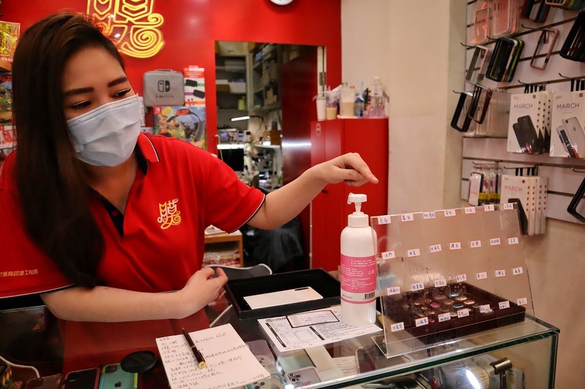 【新竹包膜】膜幻鎂機|Note10升級UV膠玻璃保貼、精準手工包膜體驗