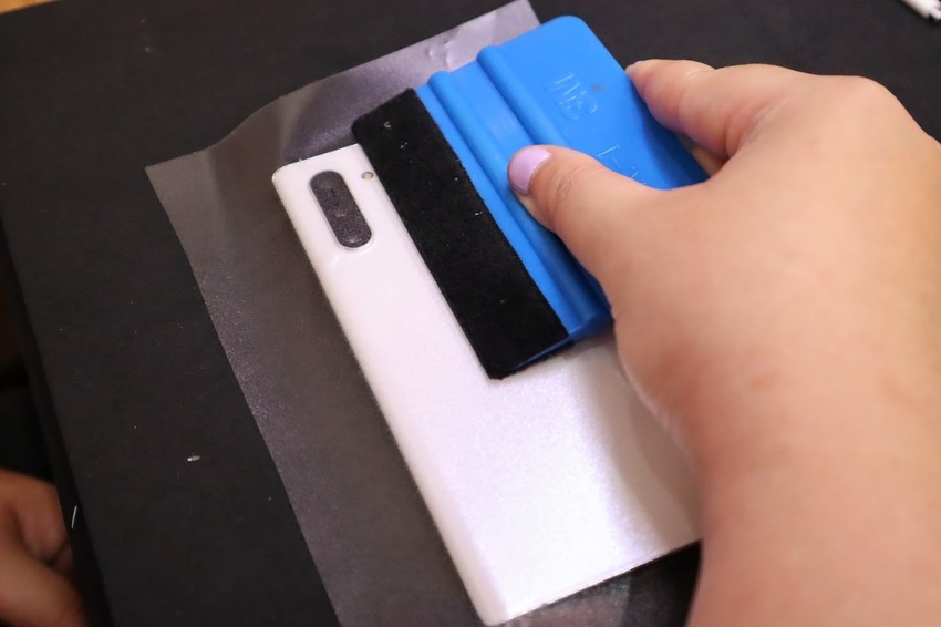 【新竹包膜】膜幻鎂機|Note10升級UV膠玻璃保貼、精準手工包膜體驗