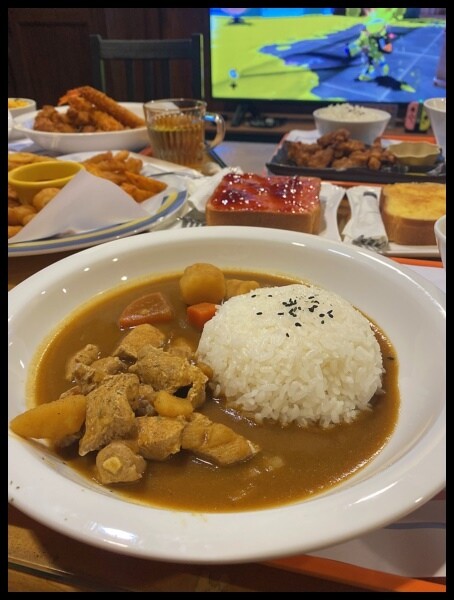 【台中桌遊推薦】暑假寶貝聚會不無聊【快樂小屋 桌上遊戲主題餐廳】進化全新空間,引進最讚的KTV設備,除了