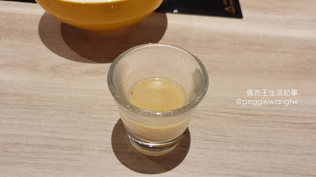 雞湯大叔信義店:網路超人氣火鍋店!平價實惠、五星級食材的白蘭地雞湯 為湯控而生的法式燒酒雞︱台北火鍋推薦、誠品信義美食