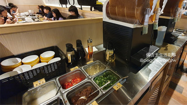 雞湯大叔信義店:網路超人氣火鍋店!平價實惠、五星級食材的白蘭地雞湯 為湯控而生的法式燒酒雞︱台北火鍋推薦、誠品信義美食