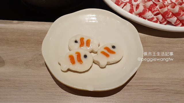 雞湯大叔信義店:網路超人氣火鍋店!平價實惠、五星級食材的白蘭地雞湯 為湯控而生的法式燒酒雞︱台北火鍋推薦、誠品信義美食