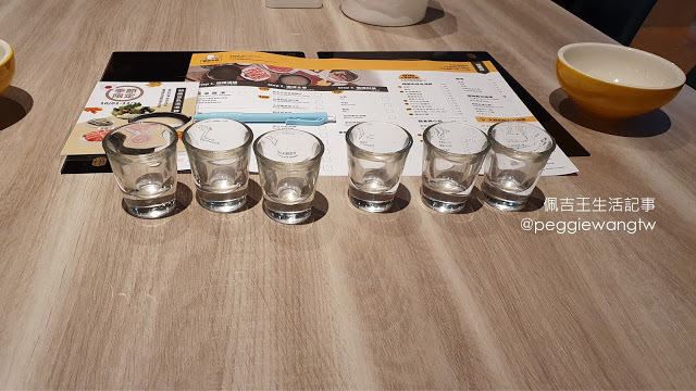 雞湯大叔信義店:網路超人氣火鍋店!平價實惠、五星級食材的白蘭地雞湯 為湯控而生的法式燒酒雞︱台北火鍋推薦、誠品信義美食