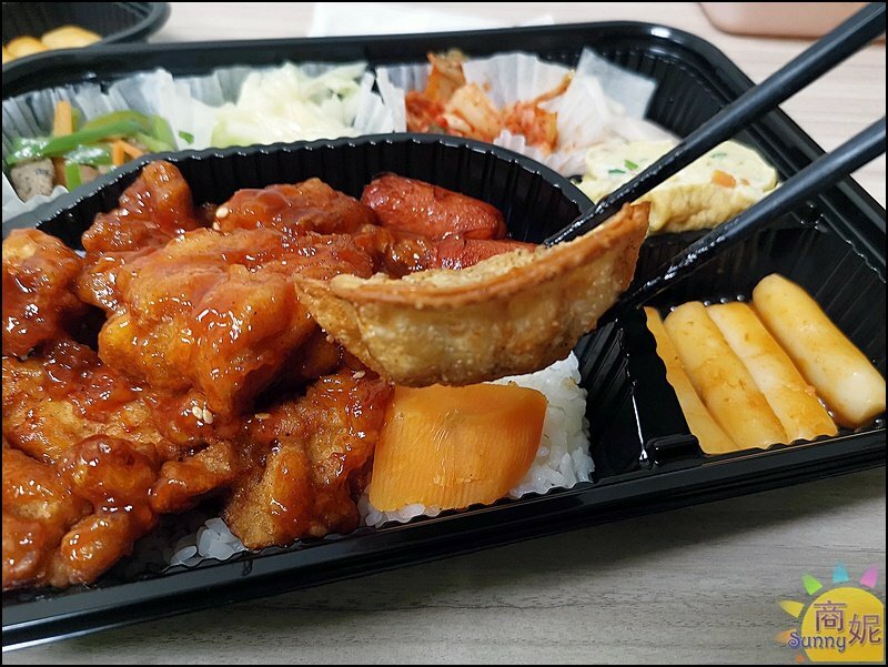 豬對有外帶。台中防疫便當滿滿料超划算!現烤燒肉加上9種配菜CP值爆表-商妮吃喝遊樂