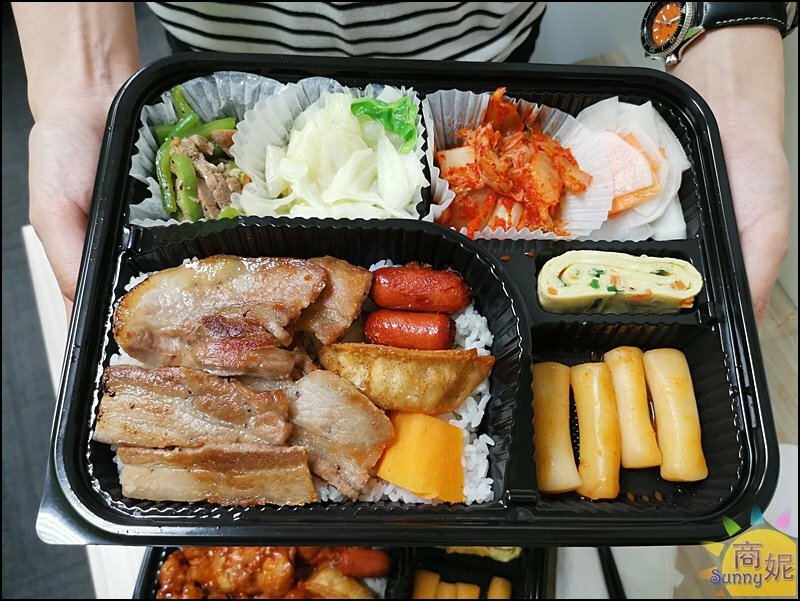 豬對有外帶。台中防疫便當滿滿料超划算!現烤燒肉加上9種配菜CP值爆表-商妮吃喝遊樂