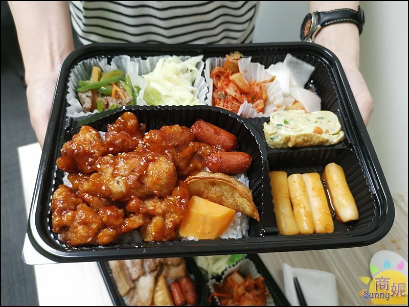 豬對有外帶。台中防疫便當滿滿料超划算!現烤燒肉加上9種配菜CP值爆表-商妮吃喝遊樂