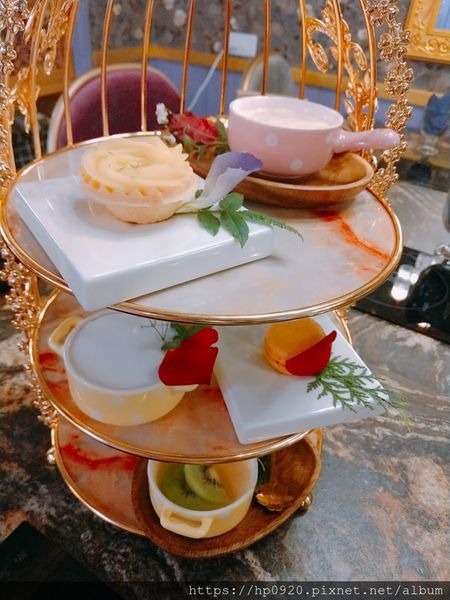 【捷運中山國中站】喜園火鍋~民生店浪漫開幕，紫藤花系美拍約會聖地，法式悠閒下午茶風飄進有機火鍋店！日本和牛、海鮮吃到飽持續夯燒，開幕活動送不完~