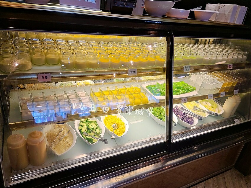 鬥牛士義式廚房 新莊店 ll 披薩、炸雞、義大利麵、自助吧、冰淇淋，通通任你吃，不怕你吃，就怕你吃不下(10/29停止營業)