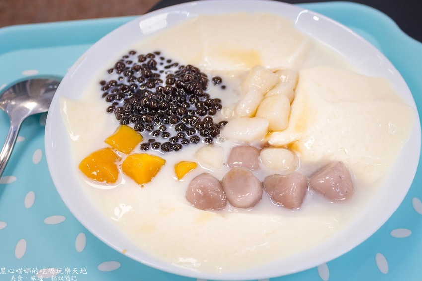 高雄苓雅︱寶字號。古早味冰店 冬瓜炒糖,每一口都有冬瓜香的清爽不甜膩剉冰~(忠孝店)