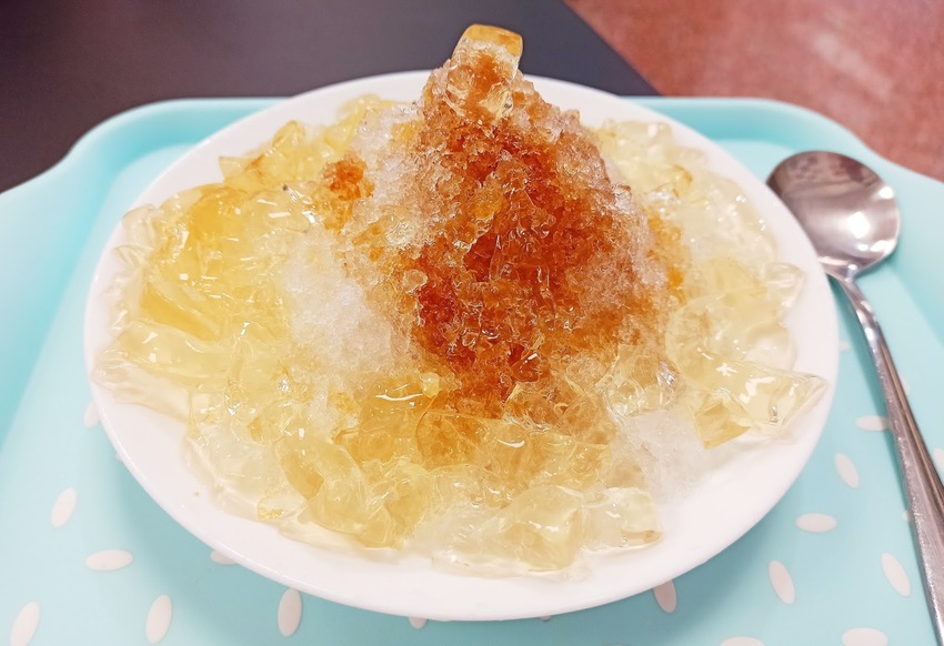 高雄苓雅︱寶字號。古早味冰店 冬瓜炒糖,每一口都有冬瓜香的清爽不甜膩剉冰~(忠孝店)