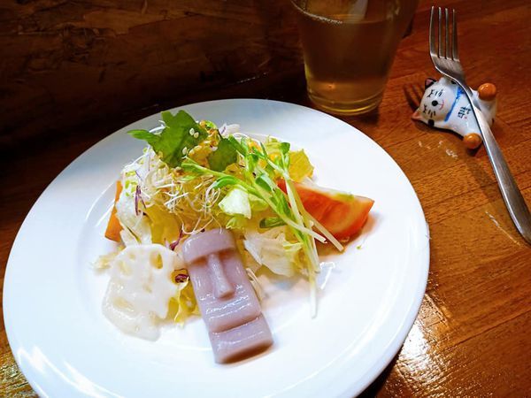 /tmp/phpjqDS3S /tmp/phpjqDS3S