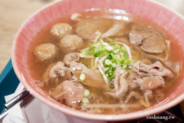 越南飛機河粉｜台北車站新光三越站前店｜道地好吃的越南小吃