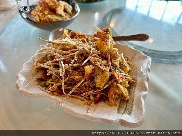 桃園·龍潭必吃餐廳｜山水緣庭園景觀餐廳·有戶外大草原｜首推客家美食｜家庭聚餐首選｜親子餐廳· 隱身山裡的古厝秘境餐廳