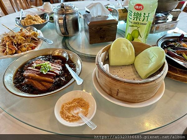 桃園·龍潭必吃餐廳｜山水緣庭園景觀餐廳·有戶外大草原｜首推客家美食｜家庭聚餐首選｜親子餐廳· 隱身山裡的古厝秘境餐廳