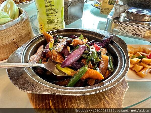 桃園·龍潭必吃餐廳｜山水緣庭園景觀餐廳·有戶外大草原｜首推客家美食｜家庭聚餐首選｜親子餐廳· 隱身山裡的古厝秘境餐廳