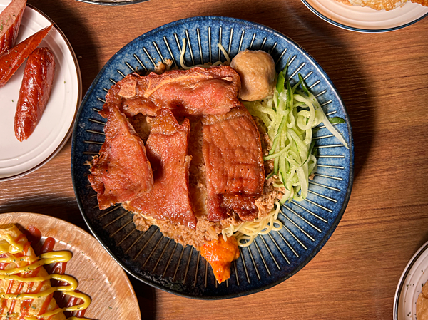 【龜山早午餐】來吃早餐龜山店 x 每桌必點招牌炒麵!還有酥皮