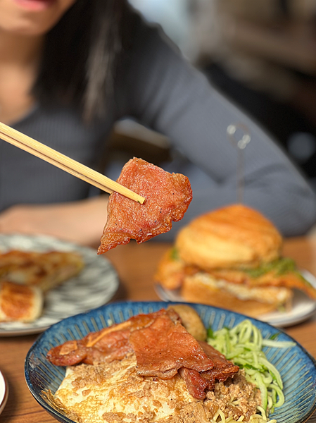 【龜山早午餐】來吃早餐龜山店 x 每桌必點招牌炒麵!還有酥皮