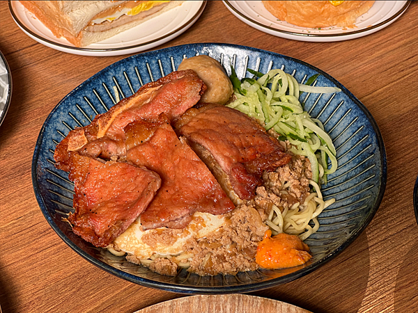 【龜山早午餐】來吃早餐龜山店 x 每桌必點招牌炒麵!還有酥皮