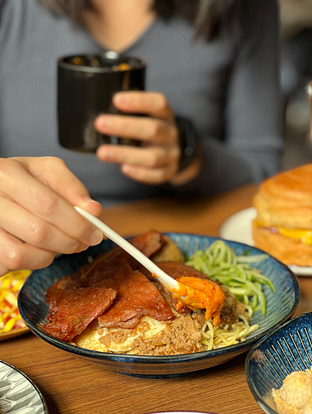 【龜山早午餐】來吃早餐龜山店 x 每桌必點招牌炒麵!還有酥皮