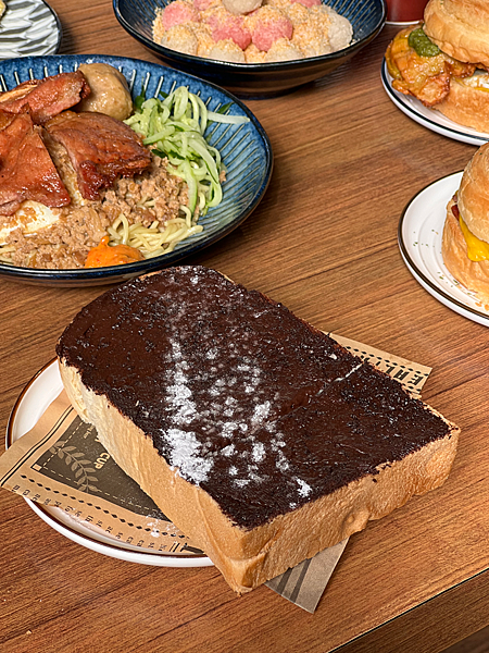 【龜山早午餐】來吃早餐龜山店 x 每桌必點招牌炒麵!還有酥皮