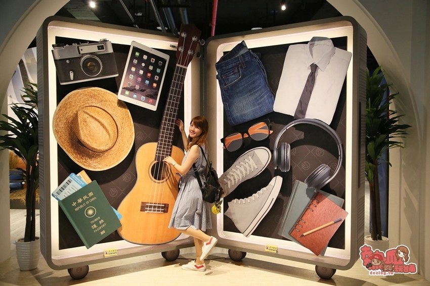 【台南景點】全台第一間以行李箱為主題的觀光工廠!這裡不只能開遊艇,還能環遊世界:萬國通路創意觀光工廠 - 熱血玩台南。跳躍新世界