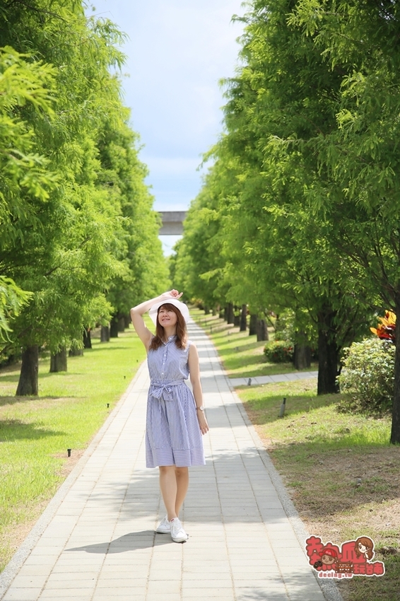 【台南景點】全台第一間以行李箱為主題的觀光工廠!這裡不只能開遊艇,還能環遊世界:萬國通路創意觀光工廠 - 熱血玩台南。跳躍新世界