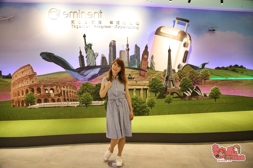 【台南景點】全台第一間以行李箱為主題的觀光工廠!這裡不只能開遊艇,還能環遊世界:萬國通路創意觀光工廠 - 熱血玩台南。跳躍新世界