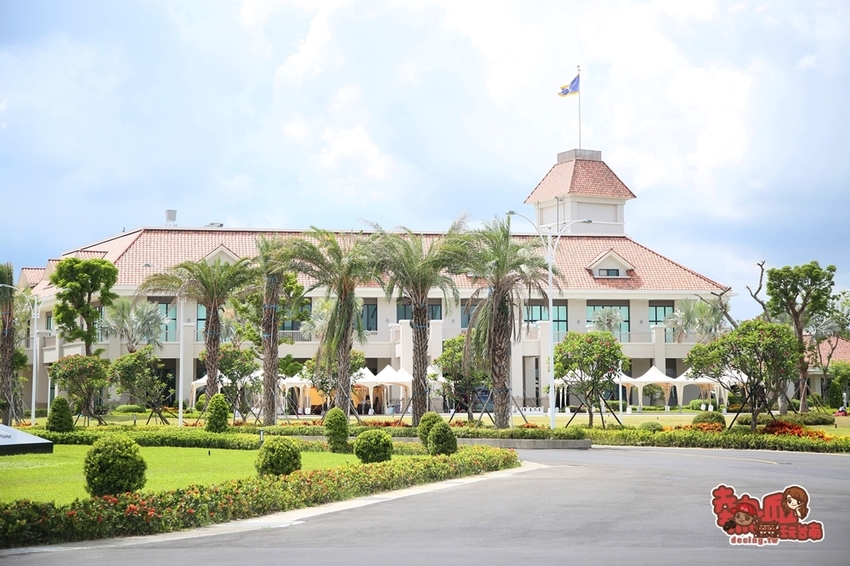 【台南景點】全台第一間以行李箱為主題的觀光工廠!這裡不只能開遊艇,還能環遊世界:萬國通路創意觀光工廠 - 熱血玩台南。跳躍新世界