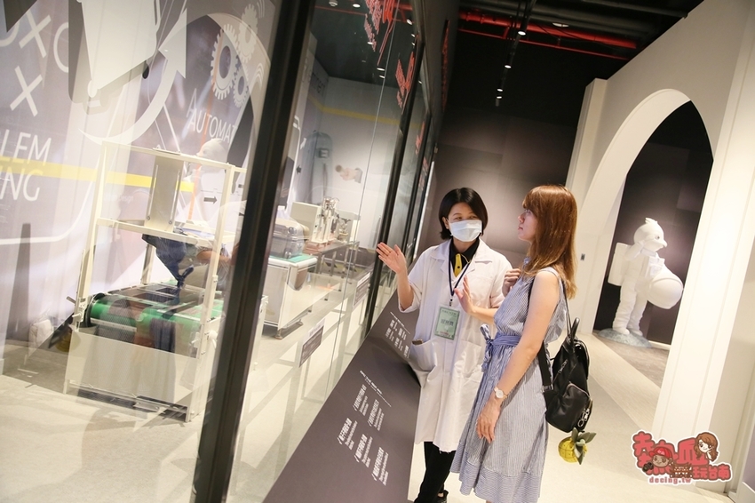 【台南景點】全台第一間以行李箱為主題的觀光工廠!這裡不只能開遊艇,還能環遊世界:萬國通路創意觀光工廠 - 熱血玩台南。跳躍新世界