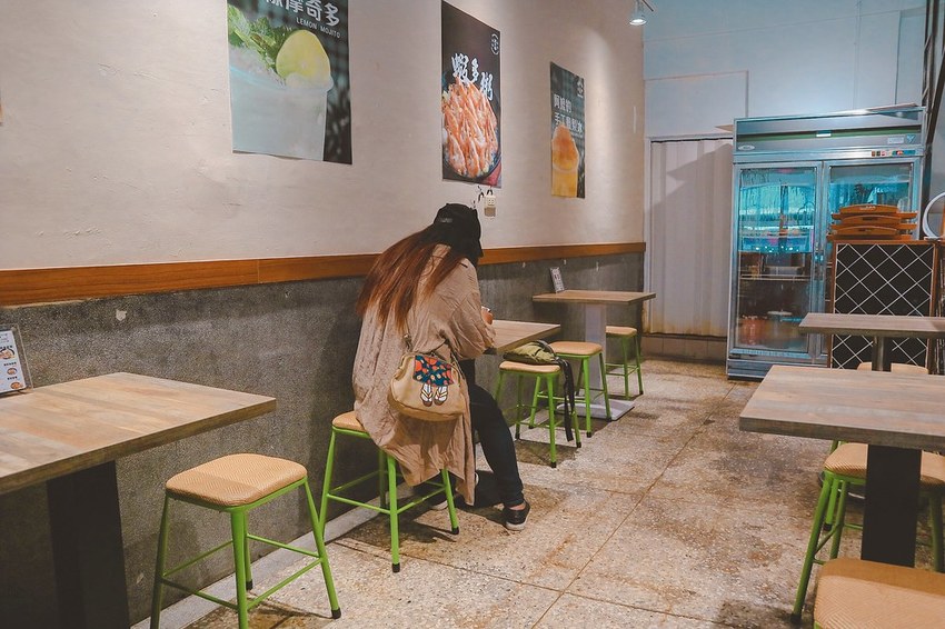 2020-06-16-00-31-48-834