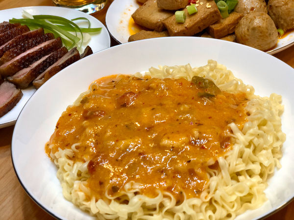 宅配美食 桂冠窩廚房 椒麻滷菜 法式紅酒炙鴨胸 義式茄汁奶油醬 簡單12分鐘一桌菜