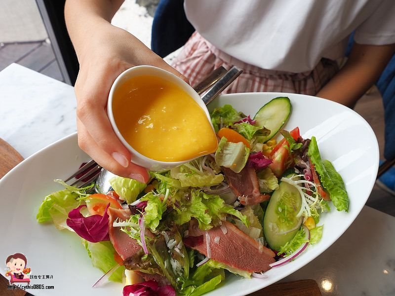 新北市林口美食-The cafe’ by 想 林口-遠離城市的塵囂，在大樓裡還你一抹寧靜  （邀約） @民宿女王芽月-美食.旅遊.全台趴趴走