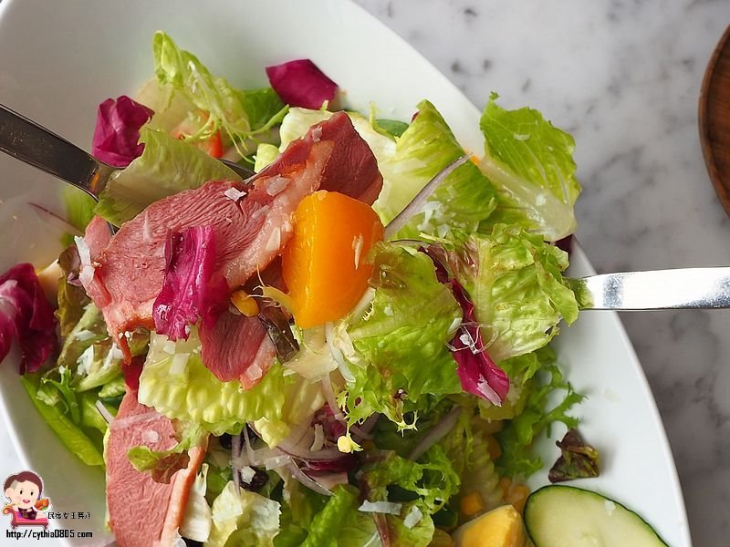 新北市林口美食-The cafe’ by 想 林口-遠離城市的塵囂，在大樓裡還你一抹寧靜  （邀約） @民宿女王芽月-美食.旅遊.全台趴趴走