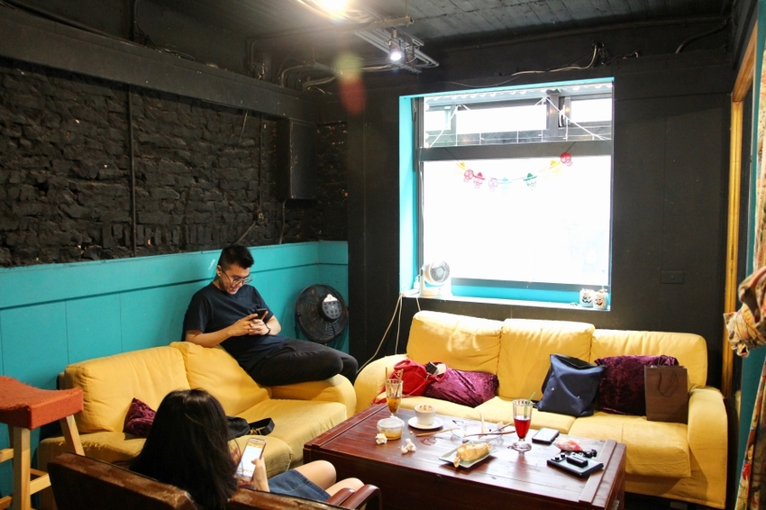 台北中山商圈咖啡廳1+1 Together Republic 寵物友善、獨立包廂 慵懶放鬆的小空間