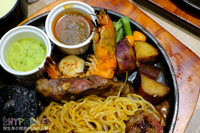 牛室炙燒牛排│厚切原肉牛排JUICY美味,再加自助吧吃到飽就是狂!平日299起Buffet任你吃,大食怪快來挑戰胃容量極限! @強生與小吠的Hyper人蔘~