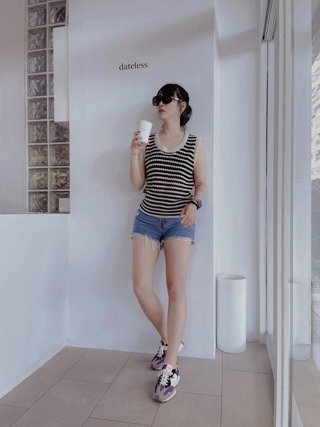 dateless ▏純白色系的韓風咖啡廳 大馬路轉角的一抹小清新。酥脆司康每日限量手做。捷運台北橋站