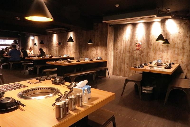 板橋燒肉吃到飽 燒肉殿 板橋耶誕城005.jpg 板橋燒肉吃到飽 燒肉殿 板橋耶誕城005.jpg