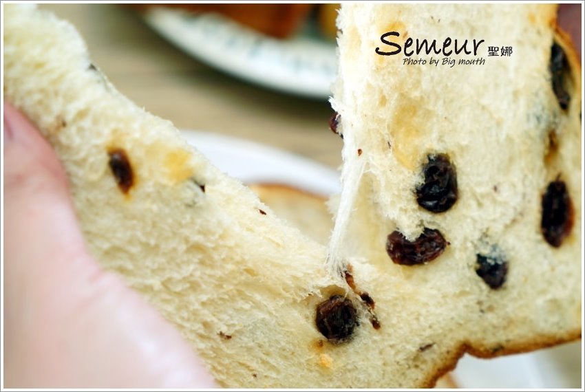 【美食】Semeur聖娜.日賣百條的人氣吐司,每一口都能吃到葡萄乾!