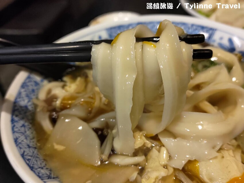 台北市大安區【台北美食】牛老大麵館,招牌刀削麵料多實在 | 師大夜市美食 | 師範大學 | 大安美食 | 台電大樓美食推薦