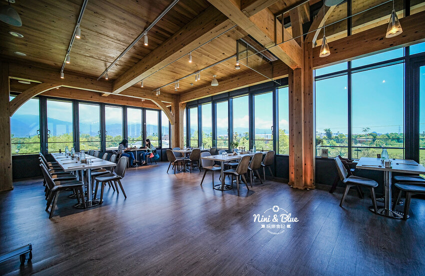 宜蘭員山景點| 棗稻田食玩農創空間，田中央大玻璃屋，周邊有魚池與落羽松大停車場 Nini and Blue 玩樂食記
