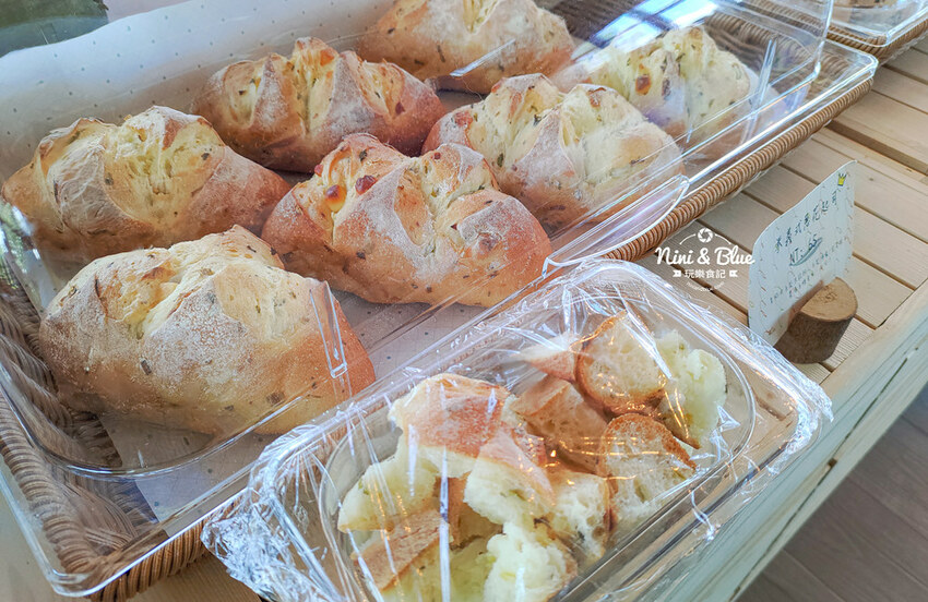 宜蘭員山景點| 棗稻田食玩農創空間，田中央大玻璃屋，周邊有魚池與落羽松大停車場 Nini and Blue 玩樂食記