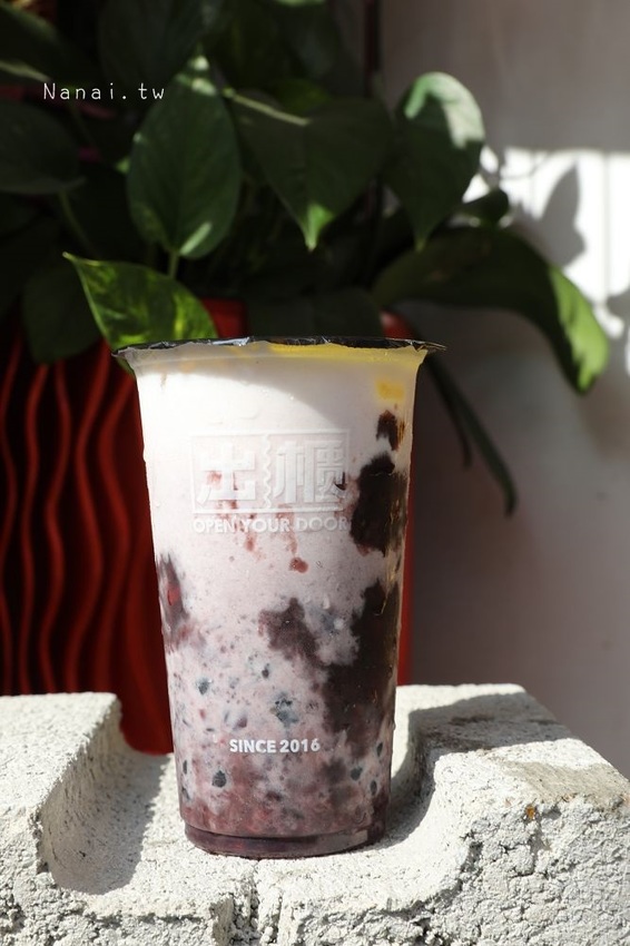 出櫃OpenYourDoor冷飲專賣(太平勤益)。罪惡奶蓋最便宜只要29元！新品可可厚奶蓋濃郁可可香,鹹甜感超欠喝；咀嚼療癒系加5元寒天,珍珠,椰果一次擁有！ - Nana愛旅行札記